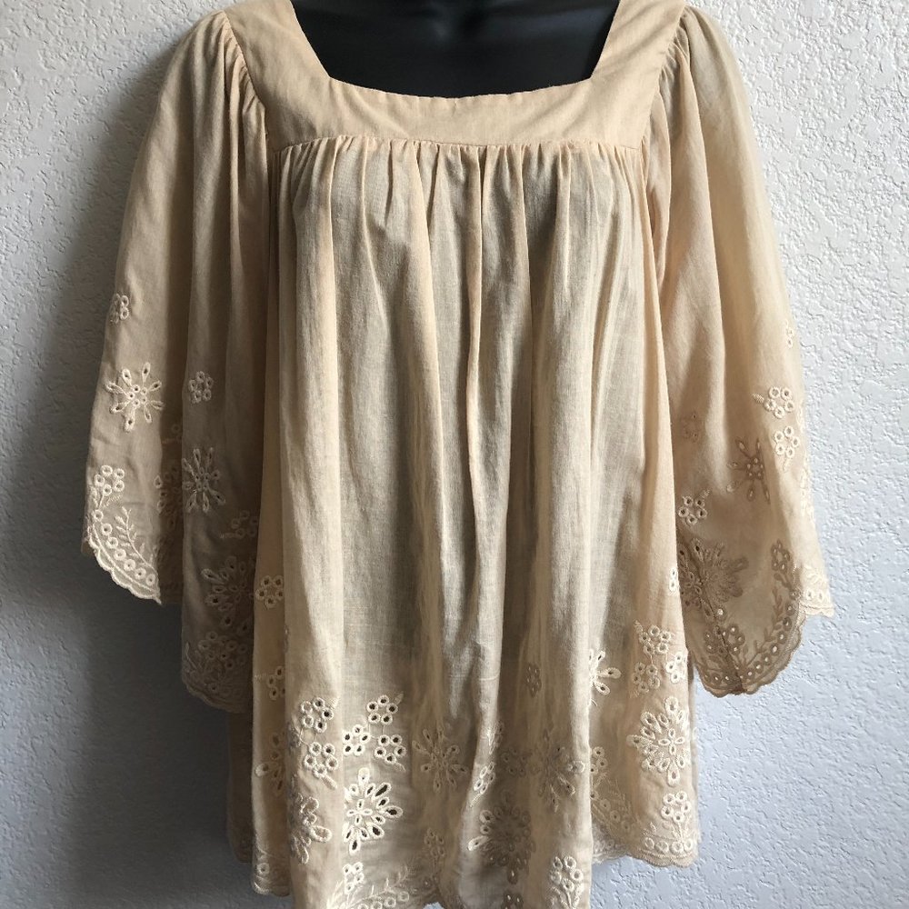 Anthropologie Cream Tunic with Eyelet Detail, size Small